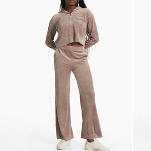 Vuori Haven Hoodie and wide leg Set